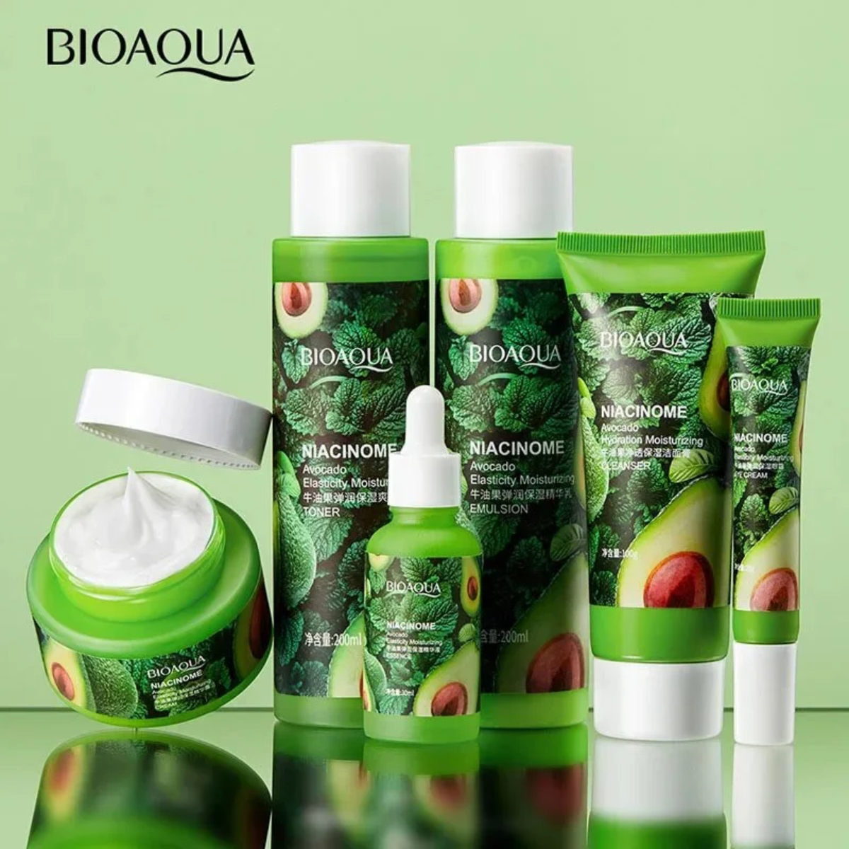Kit Navideño Cepillo Secador + Set Cuidado Facial Bioaqua AGUACATE